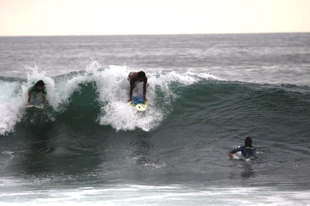 Jorge Khan TUBITO joven revelación del surf peruano