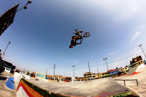 CICLÓN presenta el primer campeonato de Bmx Freestyle