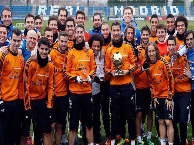 Cristiano ya está en Madrid y con el Balón de Oro