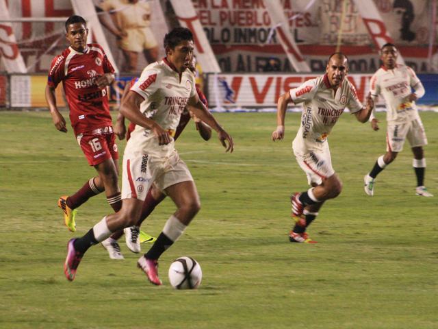 Universitario ya no jugará en la “Noche Amarilla”