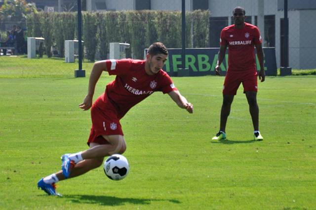 Santiago Silva: “Vamos por buen camino y eso es lo principal”