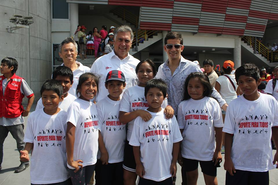 Francisco Boza clausuró el programa verano 2014 “DEPORTE PARA TODOS” en compañía de Roberto Carcelén