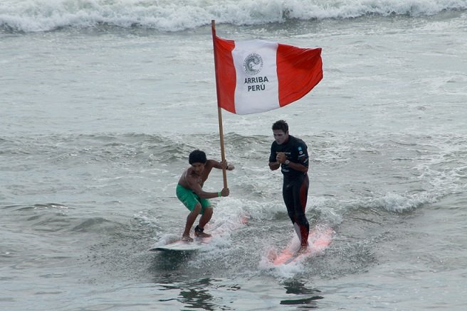 PICCOLO CONQUISTÓ EL HUANCHACO LONGBOARD PRO PERÚ 2014