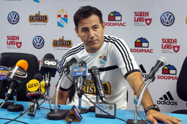 Daniel Ahmed: “Este grupo semana a semana irá creciendo como equipo”