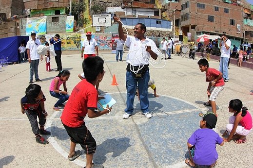PROGRAMA DEL IPD “JUÉGATELA POR TUS HIJOS” SE PRESENTÓ EN SAN JUAN DE LURIGANCHO