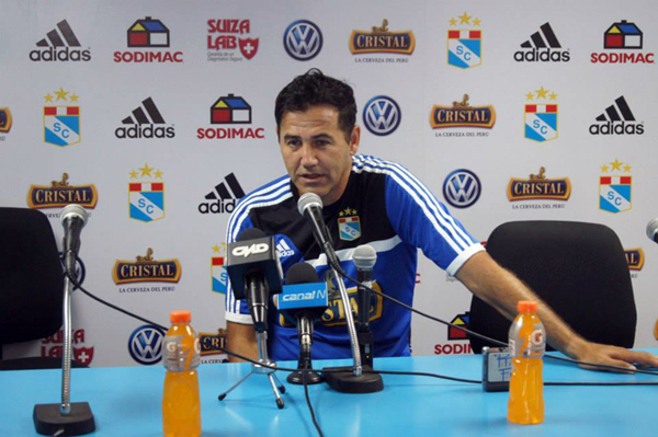 Daniel Ahmed: “Tengo un plantel rico que me permite tener variante”