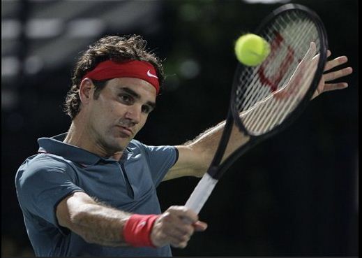 Federer venció a Djokovic y jugará la final en Dubái frente a Berdych