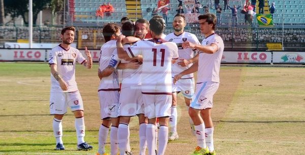 Álvaro Ampuero disputará la final de la Copa Italia Lega Pro con el Salernitana