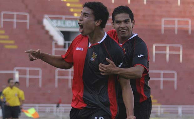Melgar venció por 2-0 al Sport Huancayo en Arequipa