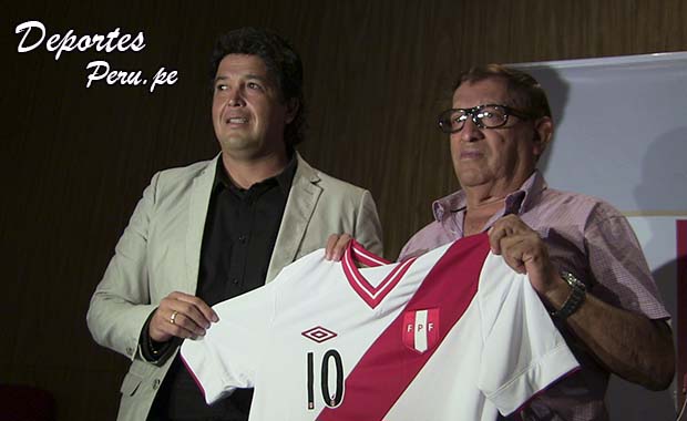 Víctor Rivera: “Bielsa puede aportar al fútbol peruano”