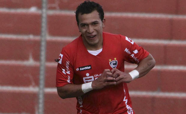 Universitario sigue en el fondo y cayó 1-0 frente a Cienciano en Espinar