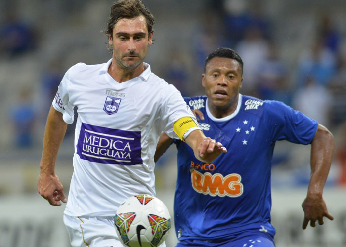 Real Garcilaso con un pie afuera: Cruzeiro empató 2-2 de local con Defensor Sporting