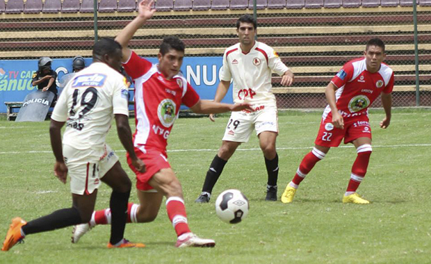 León de Huánuco goleó 3-0 a Inti Gas en Huánuco