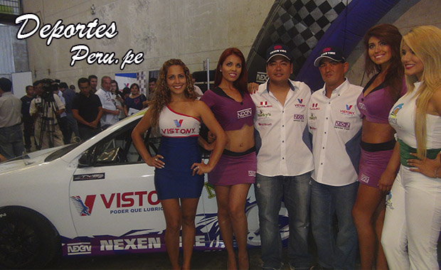 Takeo Matayoshi presenta su auto para el Turismo Competición 2014