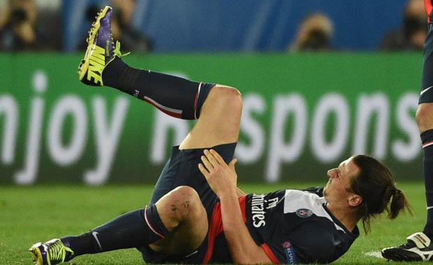 Ibrahimovic se retiró lesionado