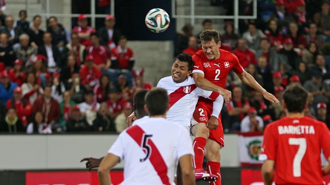 Resumen de la derrota de Perú por 2-0 ante Suiza