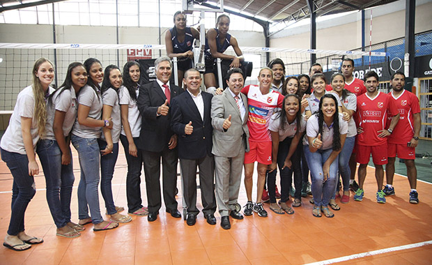 Selección de voleibol cuenta con modernas máquinas gracias al apoyo del IPD