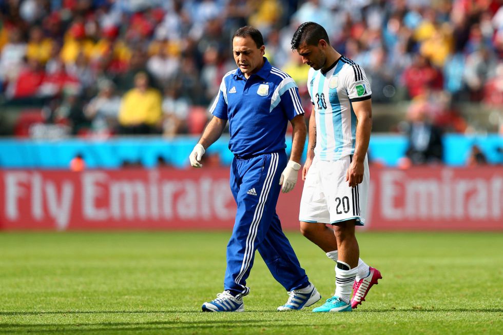Argentina en problemas: Agüero se lesiono