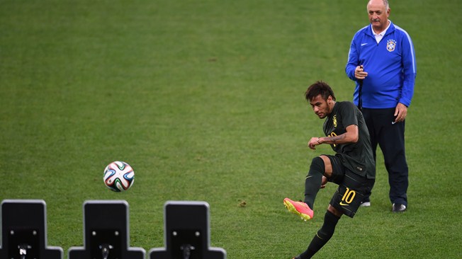 Scolari: “Si tuviese a un Neymar enfrente, no dormiría bien”