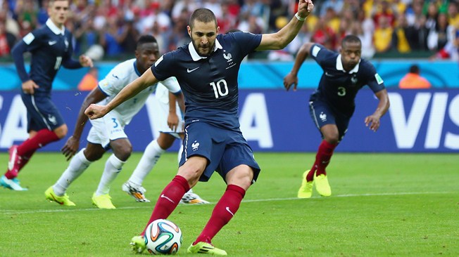 Francia impresiona en el arranque venciendo por 3-0 a Honduras