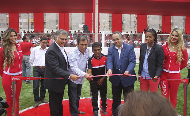 “Sembrando Movimiento” inaugura cancha de fulbito  en Complejo Deportivo IPD de Tahuantinsuyo