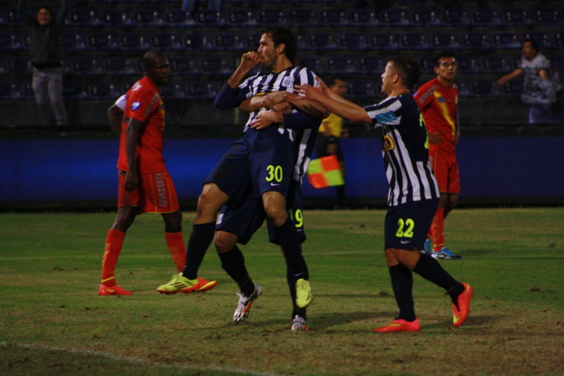 Alianza Lima venció 4-3 a Sport Huancayo
