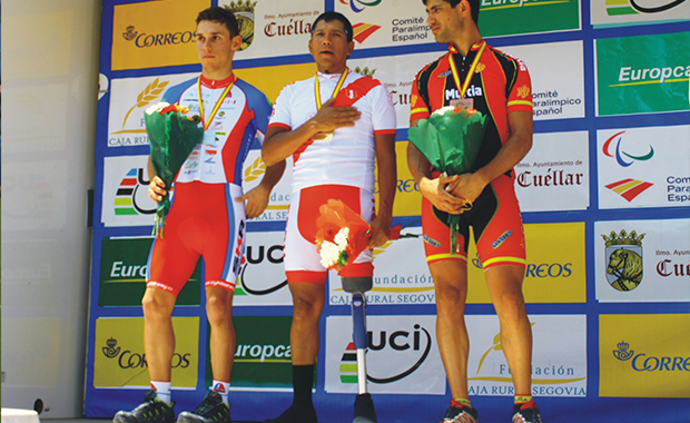Ciclista Israel Hilario se corona Campeón del mundo en España