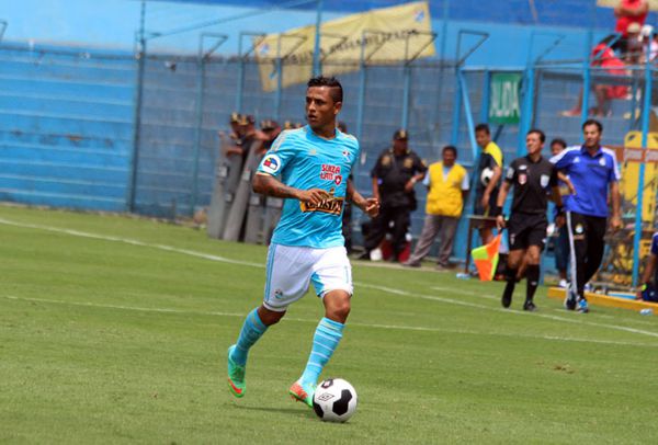 Yotún sobre Alianza: “De no ganarlo todo se pondría un poco difícil”