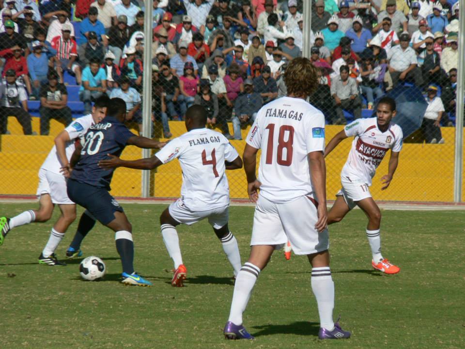 San Martín tumbo al puntero Inti Gas venciendolo por 4-2 en Ayacucho