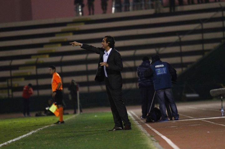 José Del Solar: “Es un punto meritorio que nos mantiene en carrera”