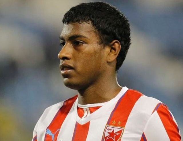 Miguel Araujo sería el nuevo defensa blanquiazul