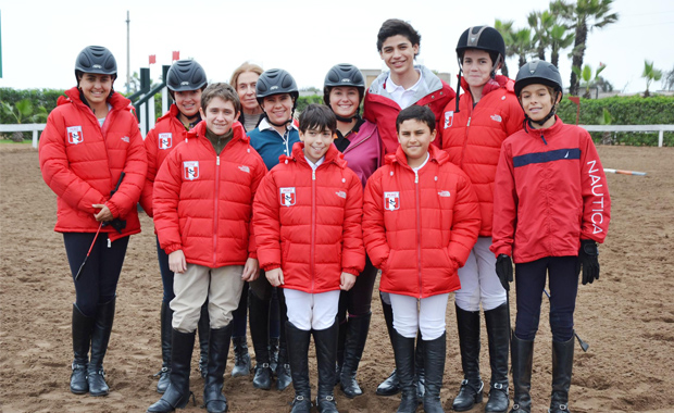 Delegación peruana ecuestre viaja a Colombia para participar en concurso internacional