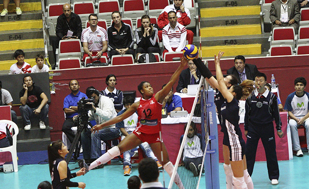 Polonia venció a Perú en un partido de infarto en cinco sets