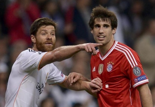 Xabi Alonso por Javi Martínez en el Bayern Munich