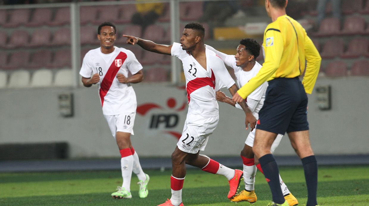 Perú venció 2-1 a Paraguay con doblete de Ascues