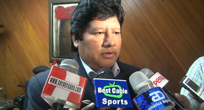 Oviedo:”Oblitas es una posibilidad para ser el Director Deportivo pero también tenemos otras posibilidades”