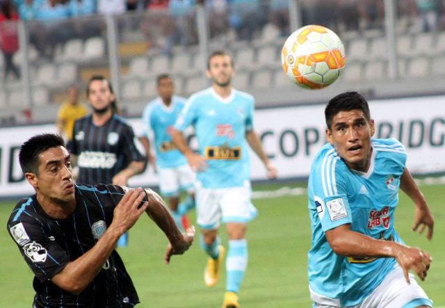 Copa Libertadores: Sporting Cristal perdió 0-2 ante Racing Club en Lima