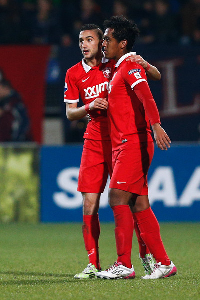 Renato Tapia anotó de penal para el Twente en la Copa de Holanda
