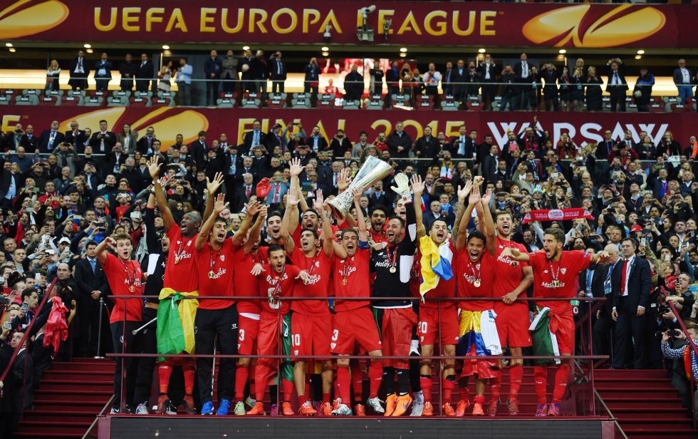 Sevilla bicampeón de la Europa League de la mano de Bacca