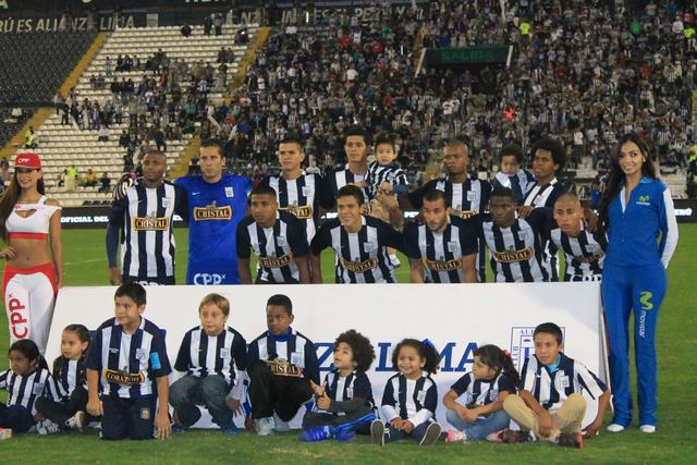 Fotos: Alianza Lima vs Universitario de Deportes – Torneo Apertura 2015