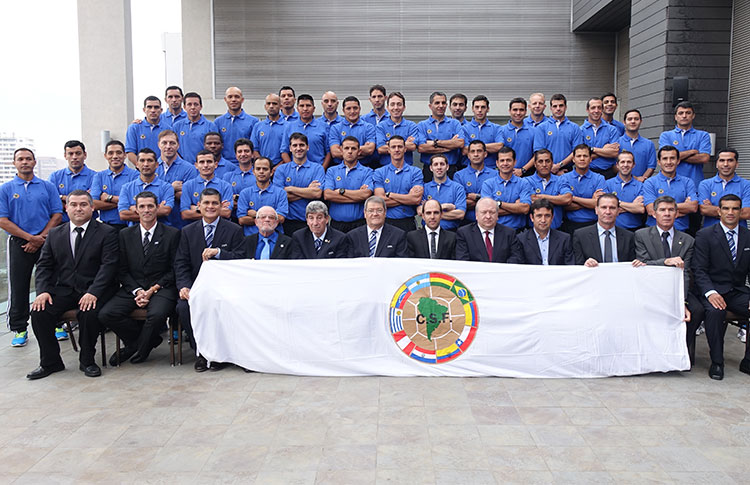 Peruanos Víctor Hugo Carrillo y Diego Haro arbitrarán en Copa América de Chile 2015