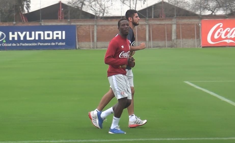 Luis Advíncula: “Hay que superar el tercer puesto de la Copa pasada”