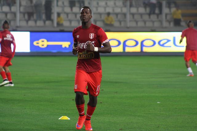 Advíncula: “Por nada me pierdo el partido ante Brasil”