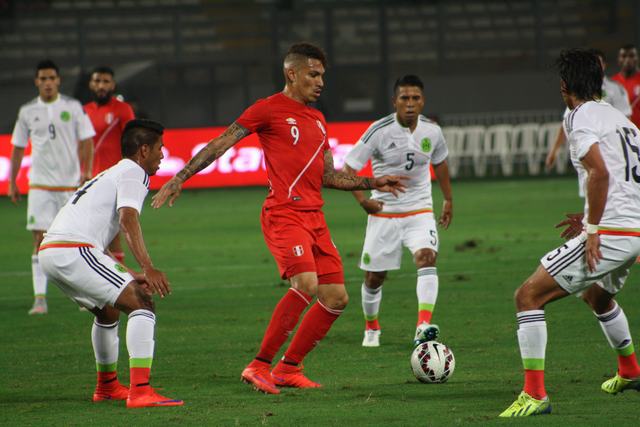 Paolo Guerrero: “Vamos a trabajar fuerte y dar la vida dentro del campo”