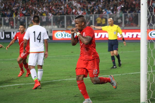 Farfán: “Es bonito hacer un gol, aunque fue medio feo”