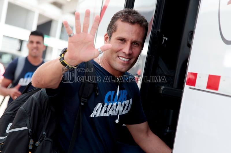 Butrón: “Cueva tiene todo para triunfar en el extranjero”