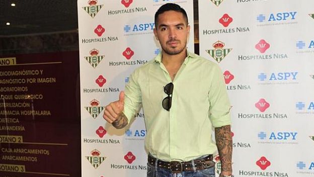 Juan Vargas pasó los exámenes médicos en el Real Betis