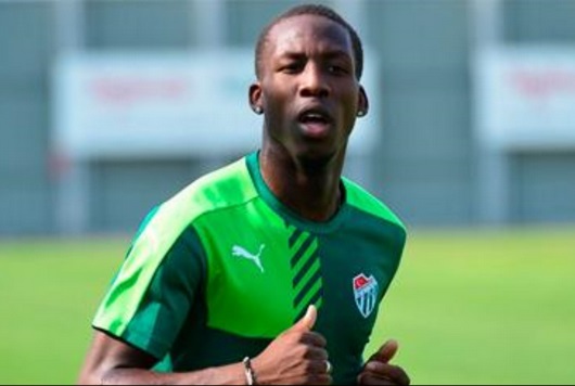 Advíncula empieza trabajos en el Bursaspor de Turquia