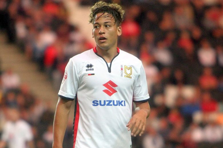 Cristian Benavente presente en la victoria del MK Dons ante Bolton