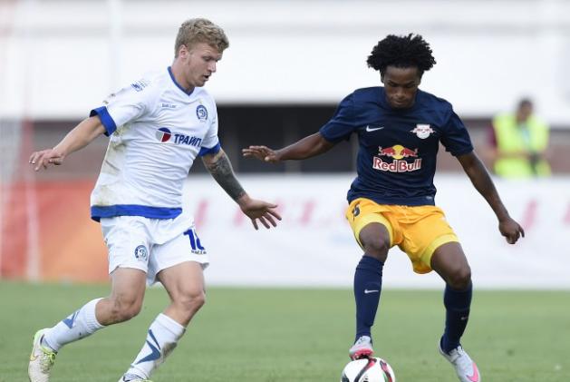 Reyna jugó en la caída 2-0 del Red Bull Salzburg